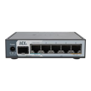 MIKROTIK ROUTER 5P GIGABIT POE, ETHERNET DE 10/100/1000 MBPS Y 1 PUERTO SFP DE 2.5 GBPS, CPU DOBLE NUCLEO E60iugs